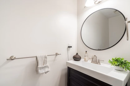 Laundry Room Photo of 1285 163 A Street, White Rock, BC