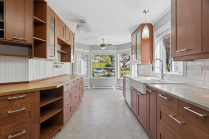 Kitchen Photo of 112 16031 82 Avenue, Surrey, BC