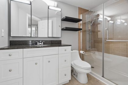 Mudroom Photo of 112 16031 82 Avenue, Surrey, BC