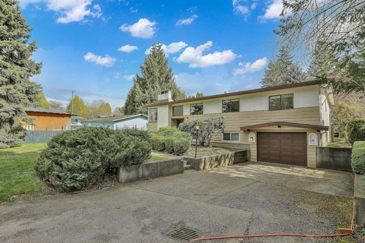 Living Room Photo of 12969 Old Yale Road, Surrey, BC