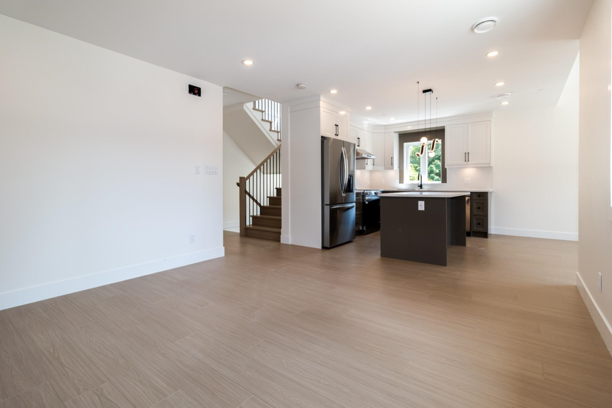 Living Room Photo of 1108 Magee Street, Squamish, BC
