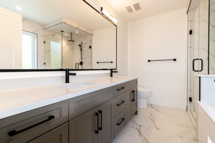 Primary Bathroom Photo of 1108 Magee Street, Squamish, BC