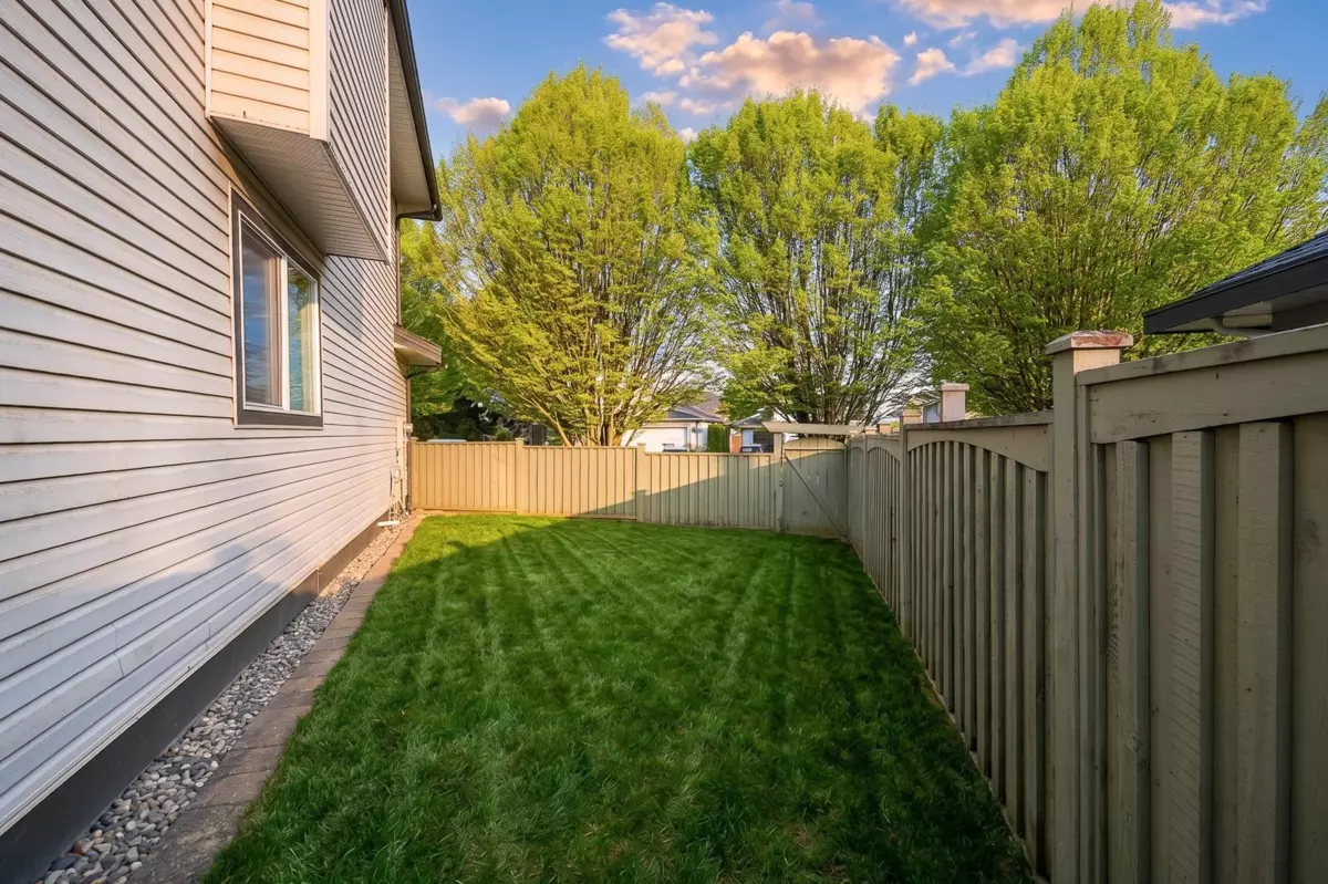 Family Room Photo of 9256 203 Street, Langley, BC