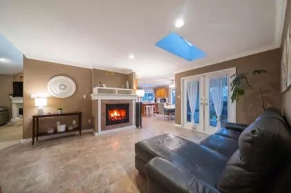 Kitchen Island Photo of 9256 203 Street, Langley, BC