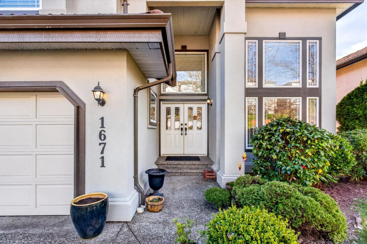 Living Room Photo of 1671 Mallard Court, Coquitlam, BC