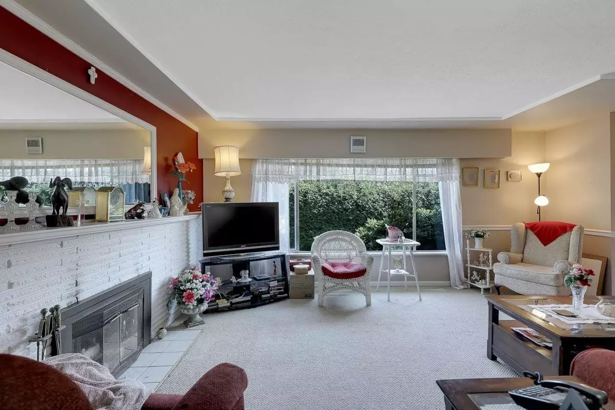 Family Room Photo of 7291 Gilbert Road, Richmond, BC