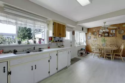 Kitchen Island Photo of 7291 Gilbert Road, Richmond, BC