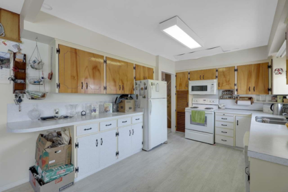 Kitchen Photo of 7291 Gilbert Road, Richmond, BC