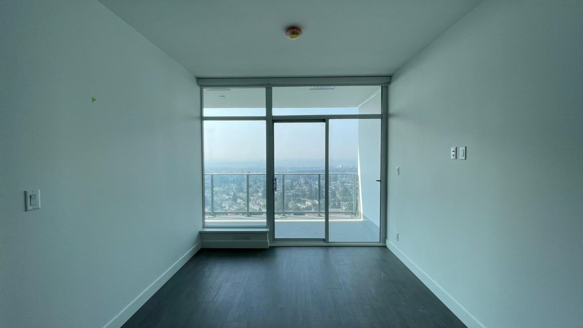 Living Room Photo of 2505 6511 Sussex Avenue, Burnaby, BC