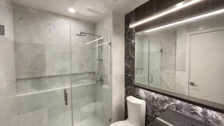 Primary Bathroom Photo of 2505 6511 Sussex Avenue, Burnaby, BC