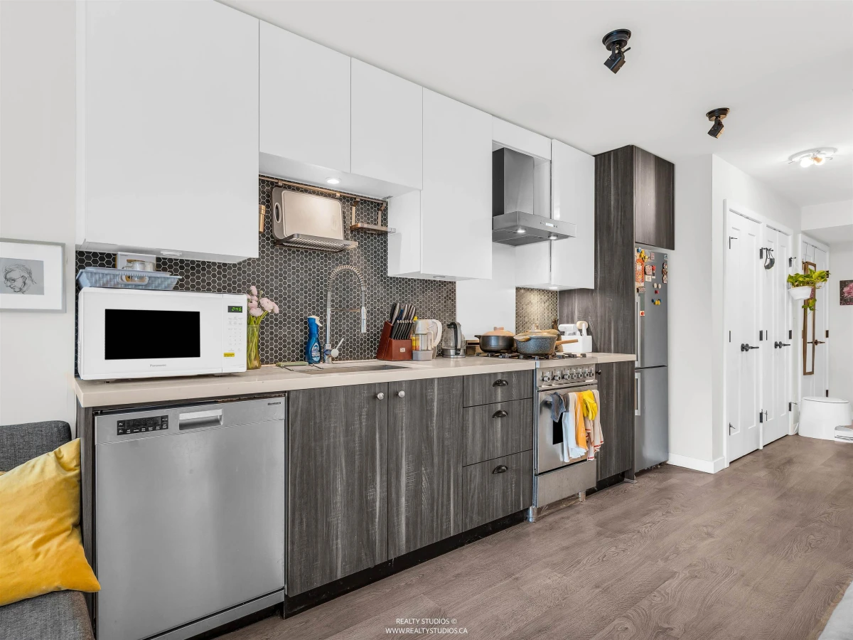 Family Room Photo of 509 311 E 6th Avenue, Vancouver, BC