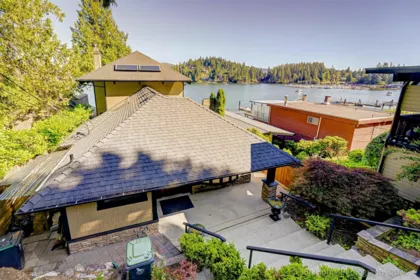 Kitchen Photo of 2660 Panorama Drive, North Vancouver, BC