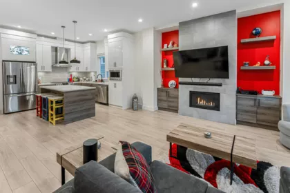 Kitchen Island Photo of 17188 1 Avenue, Surrey, BC