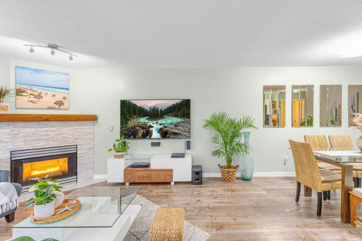 Living Room Photo of 28 10130 155 Street, Surrey, BC