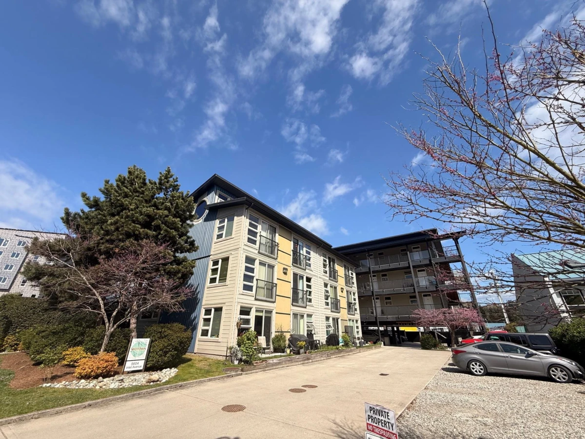 Exterior Rear Photo of 206 5604 Inlet Avenue, Sechelt, BC