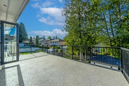 Hallway Photo of 16129 108 Avenue Avenue, Surrey, BC