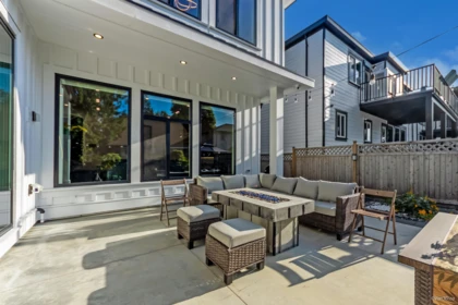 Staircase Photo of 16129 108 Avenue Avenue, Surrey, BC