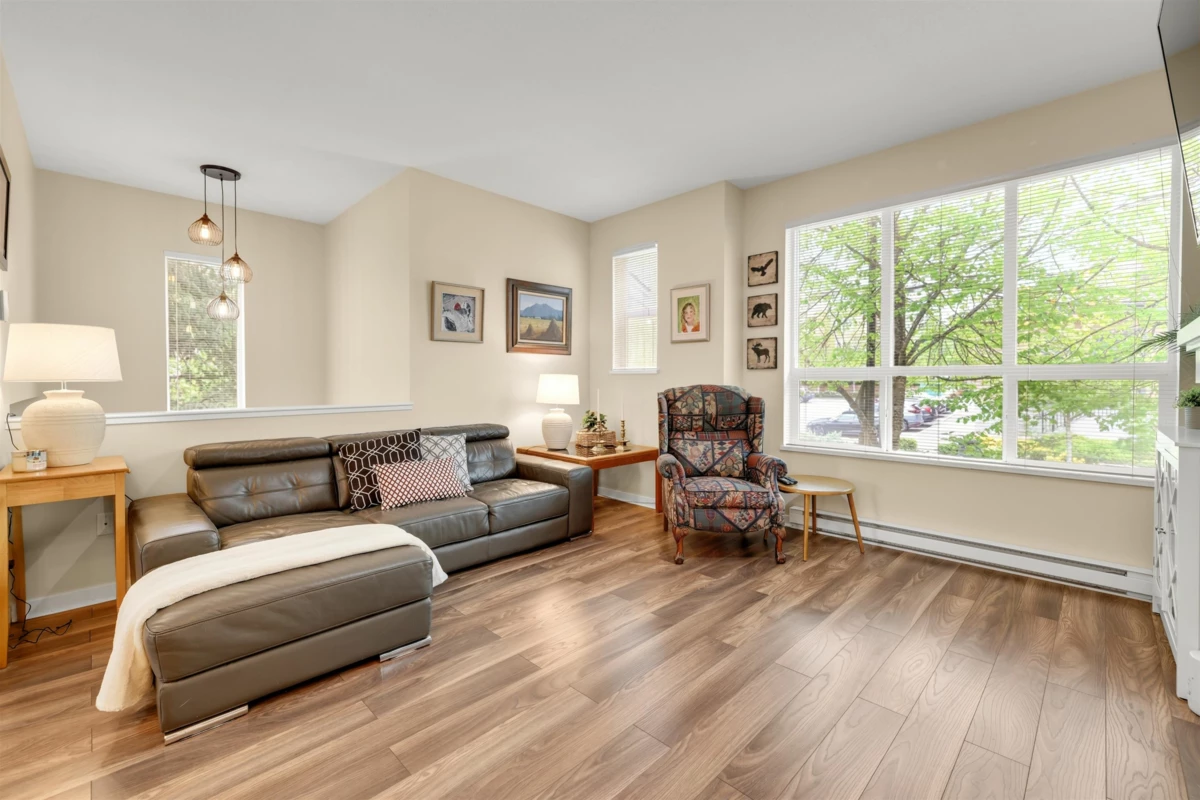 Living Room Photo of 91 8355 Delsom Way, Delta, BC