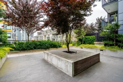 Front Yard Photo of 611 750 Dogwood Street, Coquitlam, BC