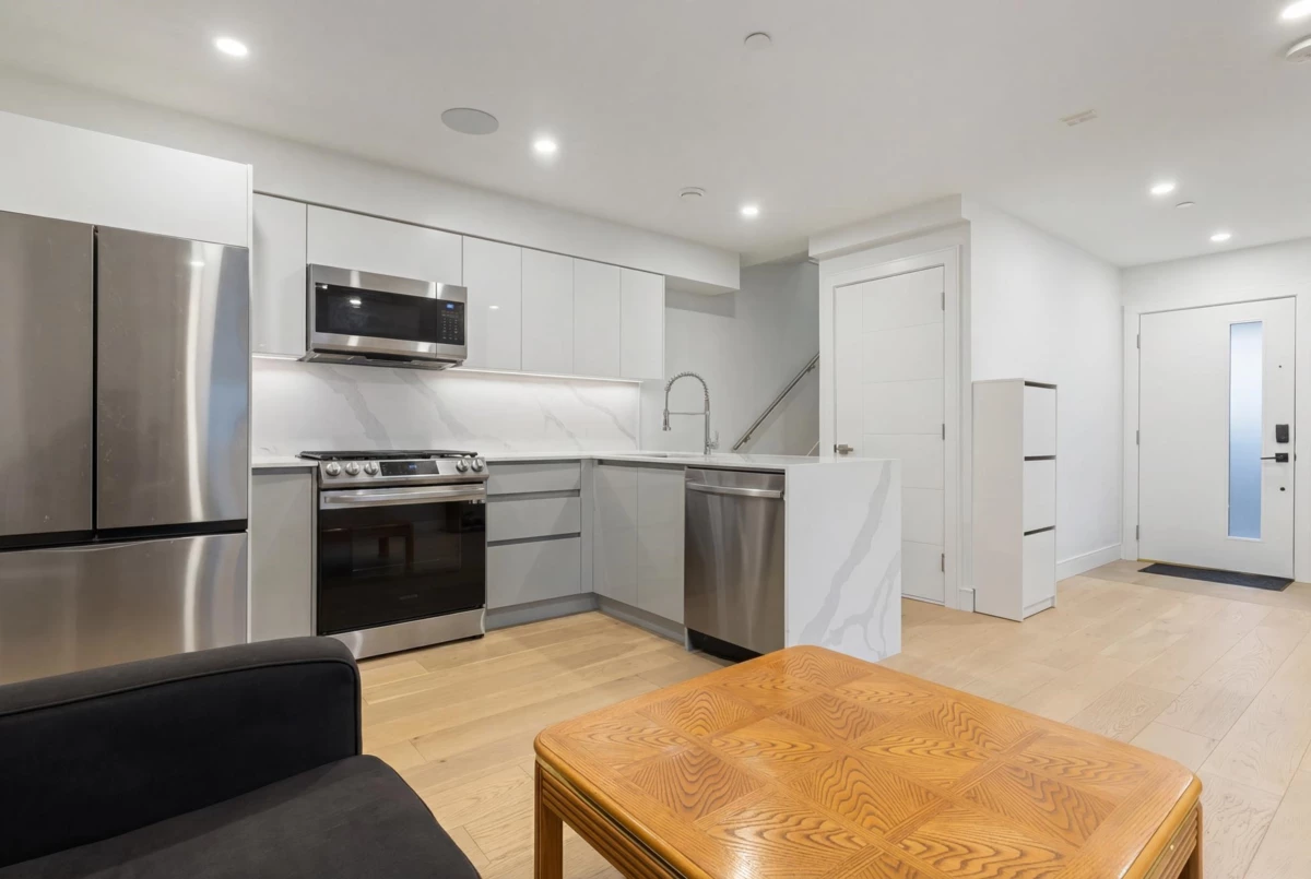 Dining Area Photo of 2885 E Georgia Street, Vancouver, BC