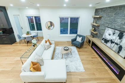 Hallway Photo of 13988 20a Avenue, Surrey, BC