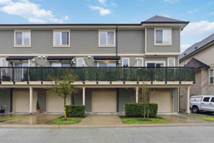 32 7938 209 Street, Langley, BC, Langley — Townhouse for sale