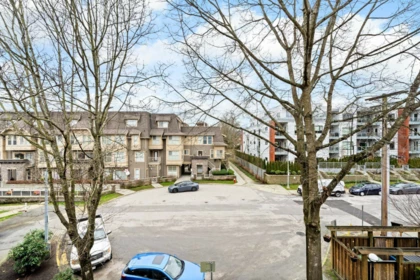 Entry Foyer Photo of 25 2378 Rindall Avenue, Port Coquitlam, BC