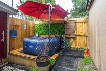 Hot Tub / Spa Photo of 15428 Madrona Drive, Surrey, BC