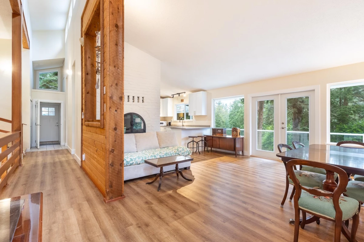 Living Room Photo of 914 Gower Point Road, Gibsons, BC