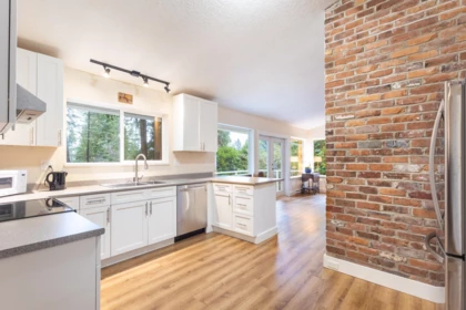 Kitchen Island Photo of 914 Gower Point Road, Gibsons, BC