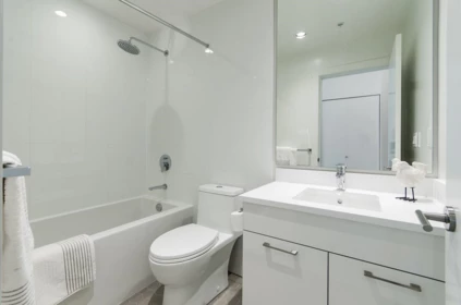 Primary Bathroom Photo of 315 711 W 14th Street, North Vancouver, BC