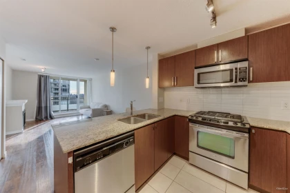 Kitchen Island Photo of 2201 9868 Cameron Street, Burnaby, BC