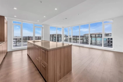 Kitchen Island Photo of 1702 3280 Corvette Way, Richmond, BC