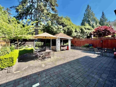 Kitchen Photo of 3362 Manning Crescent, North Vancouver, BC