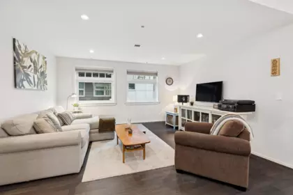 Primary Bedroom Photo of 2 244 E 5th Street, North Vancouver, BC
