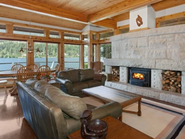 Breakfast Nook Photo of 3319 Lakeside Road, Whistler, BC