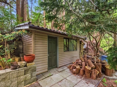Powder Room Photo of 4786 Armour Court, North Vancouver, BC