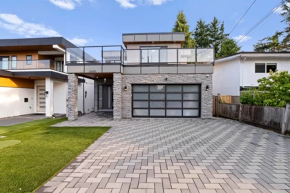 15890 Russell Avenue, White Rock, BC, White Rock — Single Family Residence for sale
