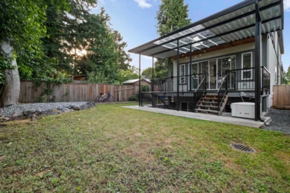 15890 Russell Avenue, White Rock, BC, White Rock — Single Family Residence for sale