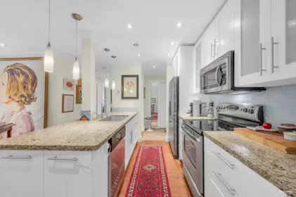 Kitchen Photo of 109 1235 W 15th Avenue, Vancouver, BC