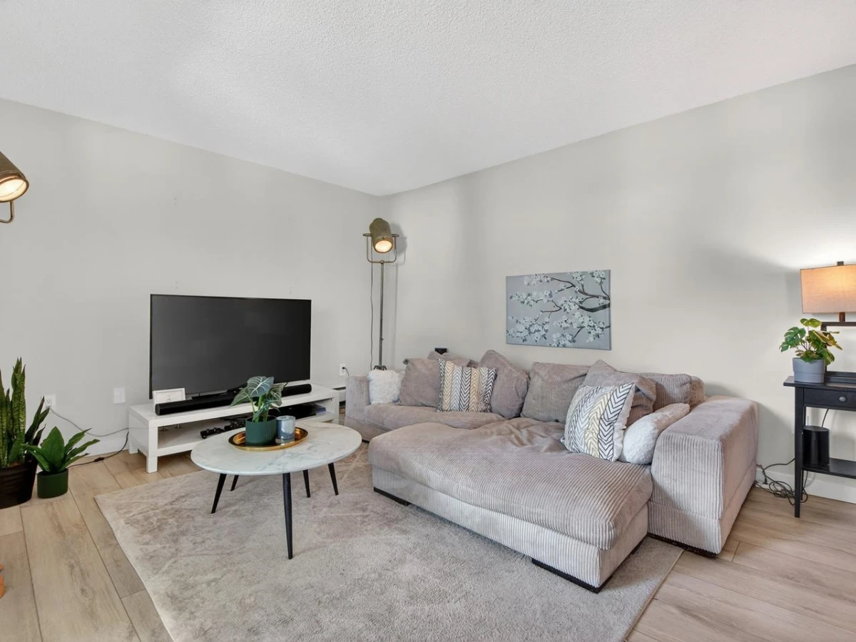 Family Room Photo of 304 391 E 7th Avenue, Vancouver, BC