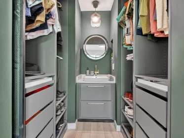 Laundry Room Photo of 304 391 E 7th Avenue, Vancouver, BC