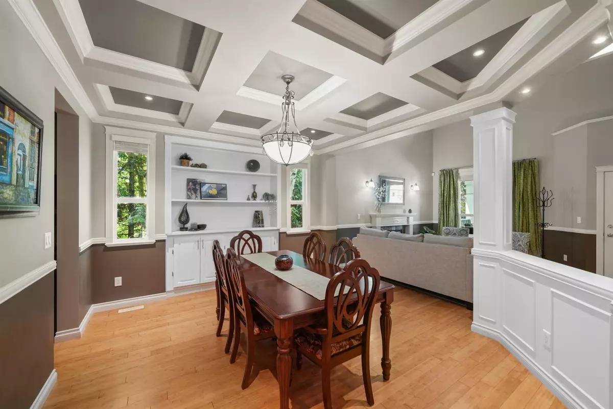 Dining Area Photo of 17848 70 Avenue, Surrey, BC