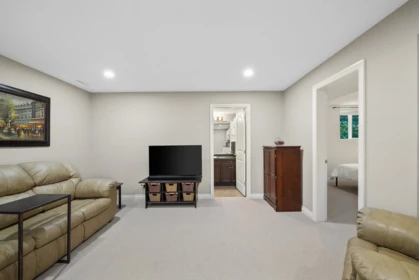 Hallway Photo of 17848 70 Avenue, Surrey, BC