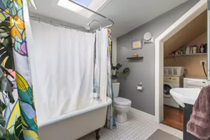 Mudroom Photo of 4578 Moss Street, Vancouver, BC