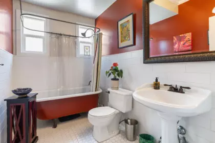 Primary Bathroom Photo of 4578 Moss Street, Vancouver, BC