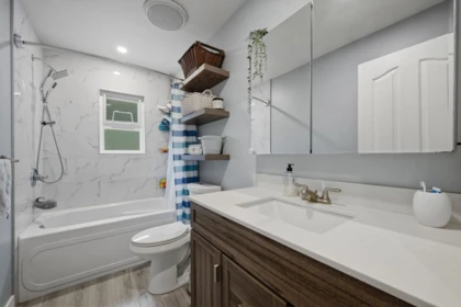 Entry Foyer Photo of 2416 Tolmie Avenue, Coquitlam, BC