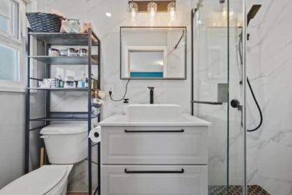 Mudroom Photo of 2416 Tolmie Avenue, Coquitlam, BC