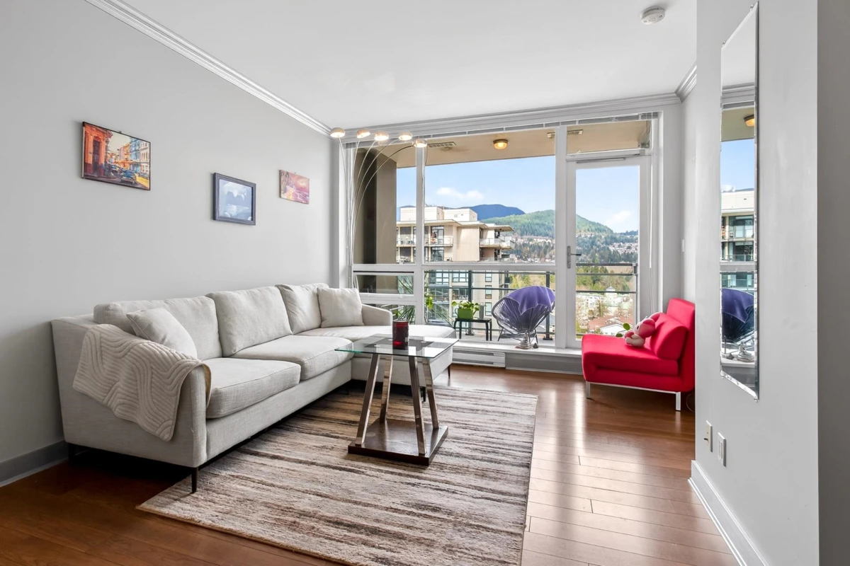 Dining Area Photo of 1904 2968 Glen Drive, Coquitlam, BC