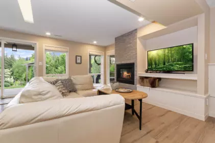 Entry Foyer Photo of 3 47805 Extrom Road, Chilliwack, BC
